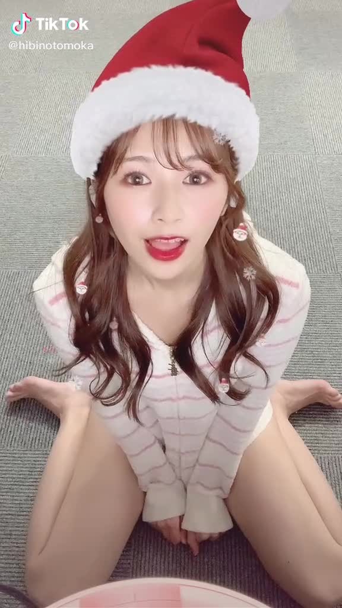 ❤️Merrychristmas❤️太ももをプレゼントします♡#TikTokXmas #TikTokフリースタイル #グラビア