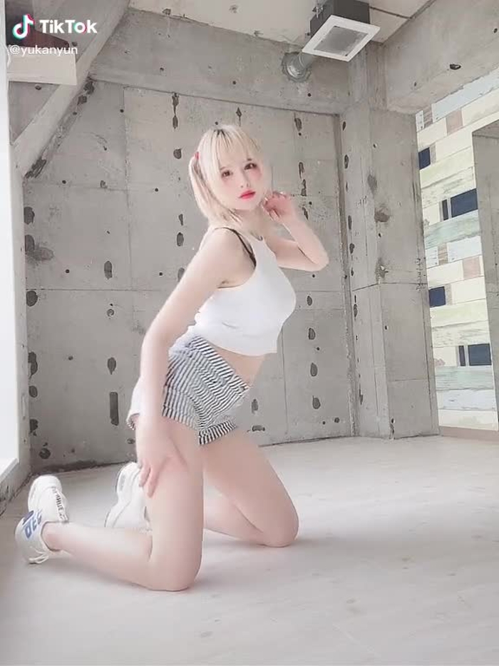 ウェーブの練習💪( ¨̮💪)