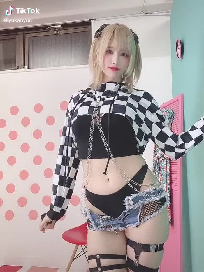 最近買った可愛いトップス！ライブで着たいけどチェーンで事故りそう、、#ファッション