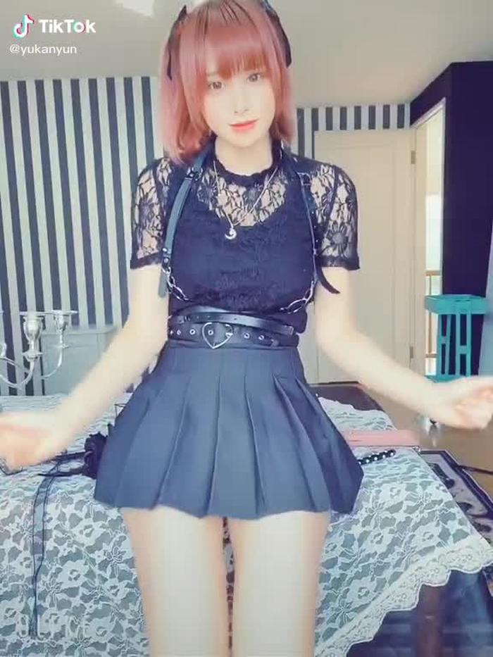 #目線ショット #ハーネス #モデル
