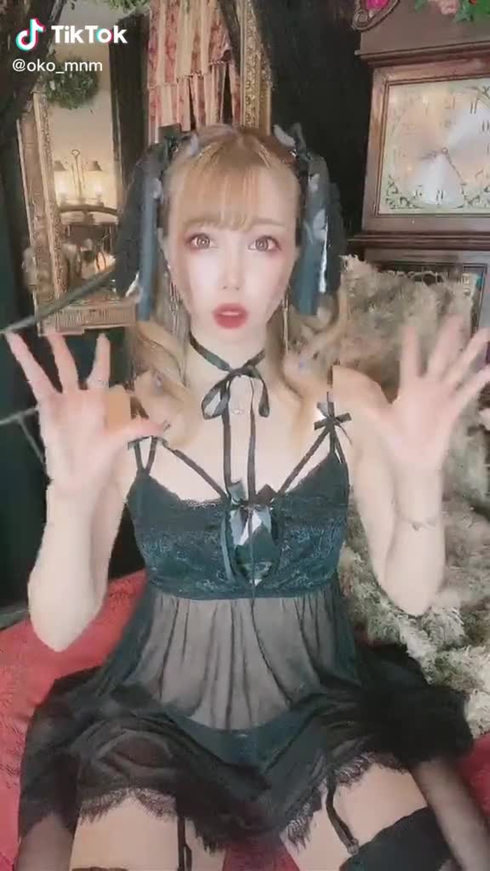 🦋 #moreキュン奴隷 #ファビュラス #おすすめ #アイラブユー #コスプレ #ゴスロリ