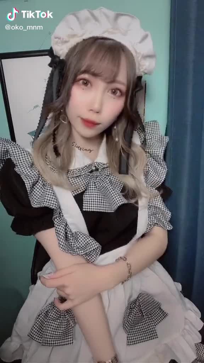 ちょっとでもいいなと思ったらいいね押してね🐰❣️ #メイド #コスプレ