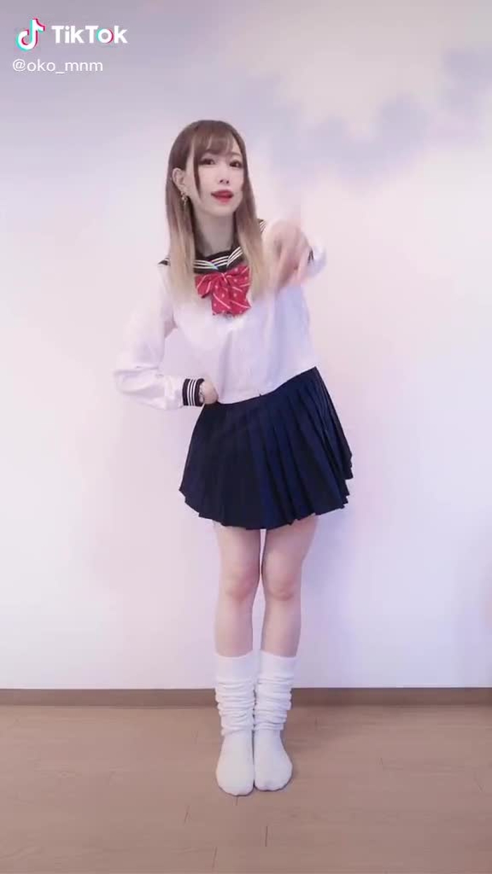 懐かしすぎ😭💓 #ハレ晴レユカイ #踊ってみた #みんなに見せたい動画 #tiktokダイエット #おうちダンス #dance