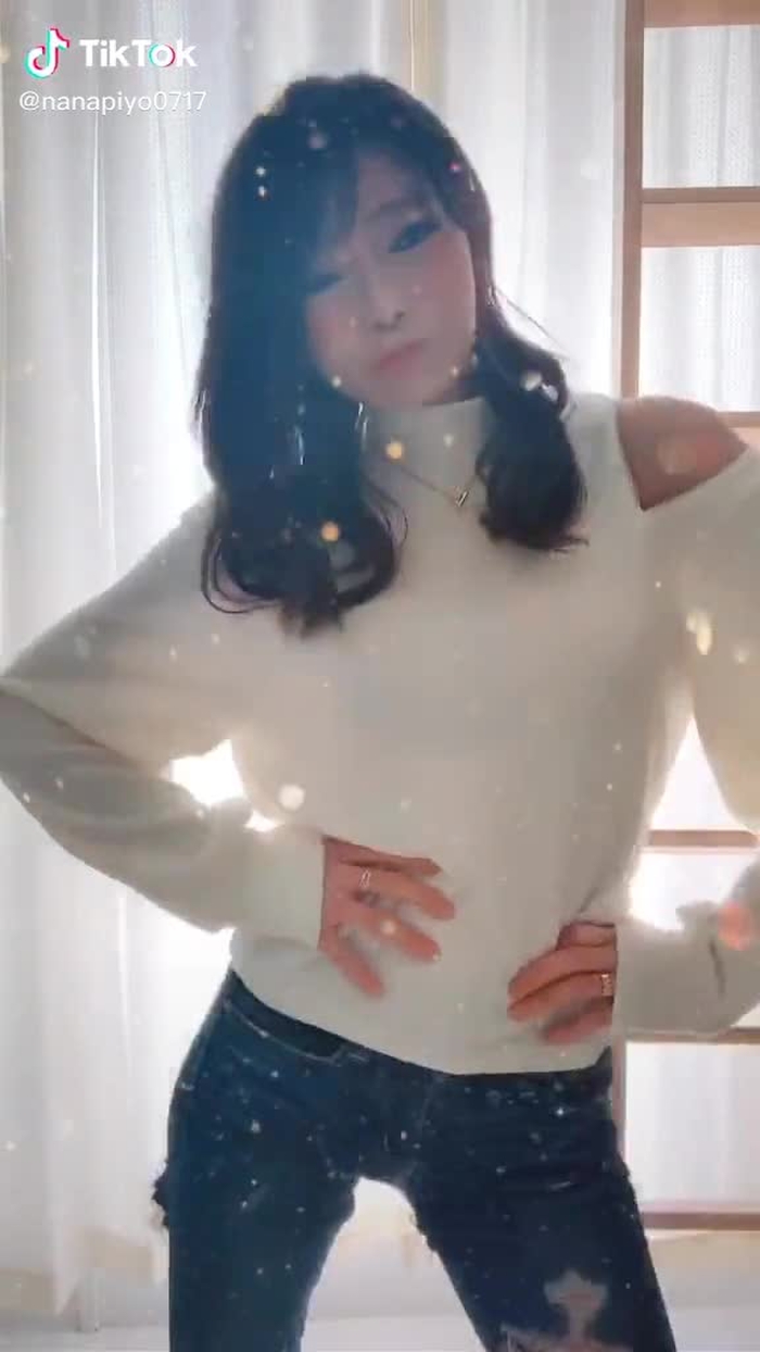 TikTok (ティックトック) で 七海ひな🐣💕 (@nanapiyo0717) の動画を見る 21