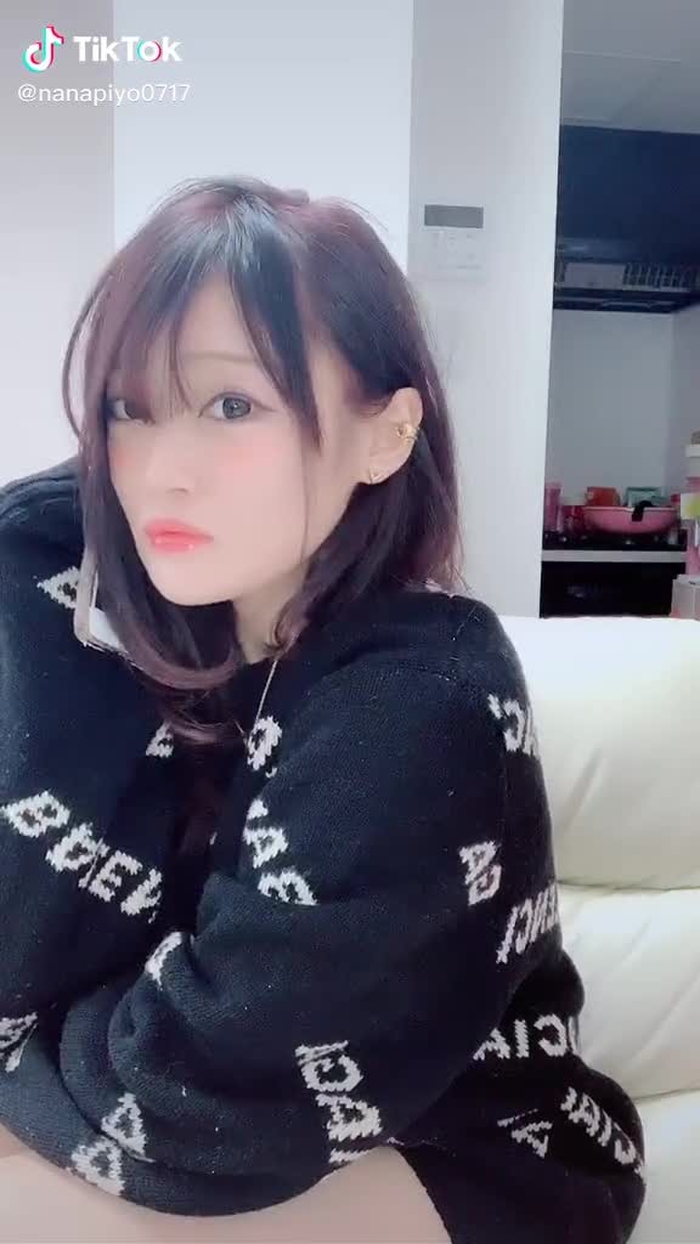 TikTok (ティックトック) で 七海ひな🐣💕 (@nanapiyo0717) の動画を見る 26