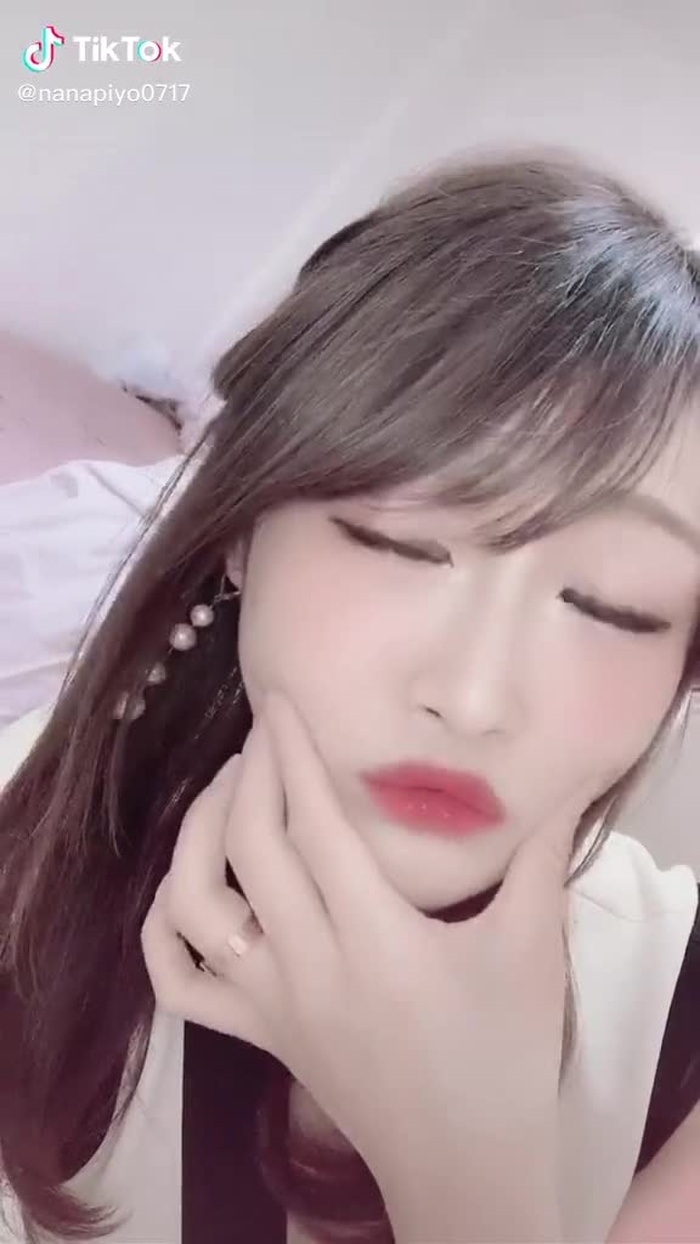 TikTok (ティックトック) で 七海ひな🐣💕 (@nanapiyo0717) の動画を見る 28