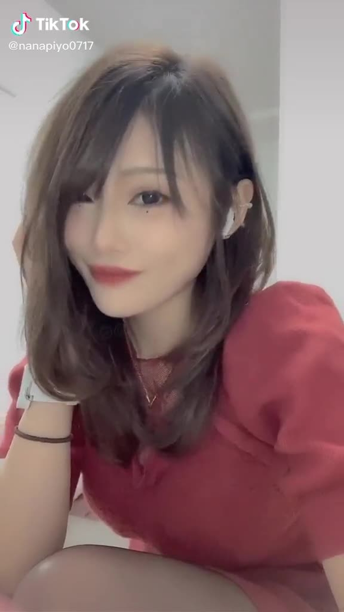 TikTok (ティックトック) で 七海ひな🐣💕 (@nanapiyo0717) の動画を見る 29
