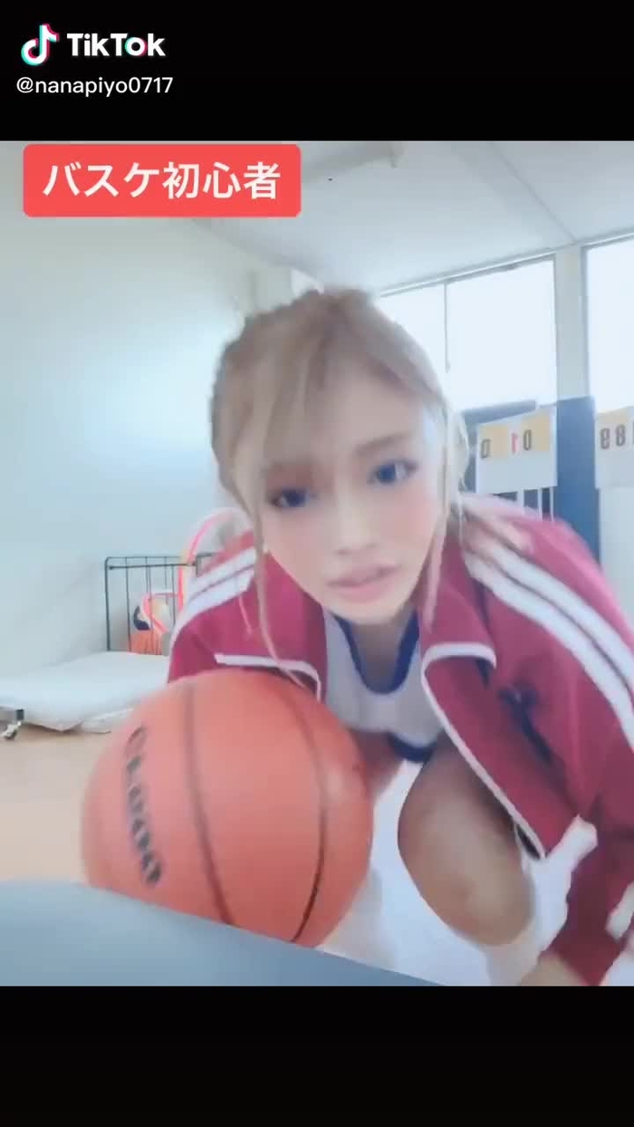 TikTok (ティックトック) で 七海ひな🐣💕 (@nanapiyo0717) の動画を見る 42
