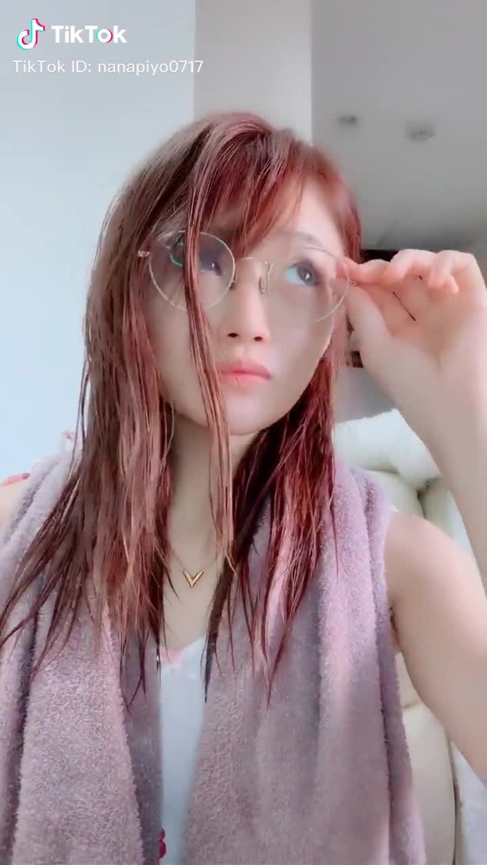 TikTok (ティックトック) で 七海ひな🐣💕 (@nanapiyo0717) の動画を見る 59