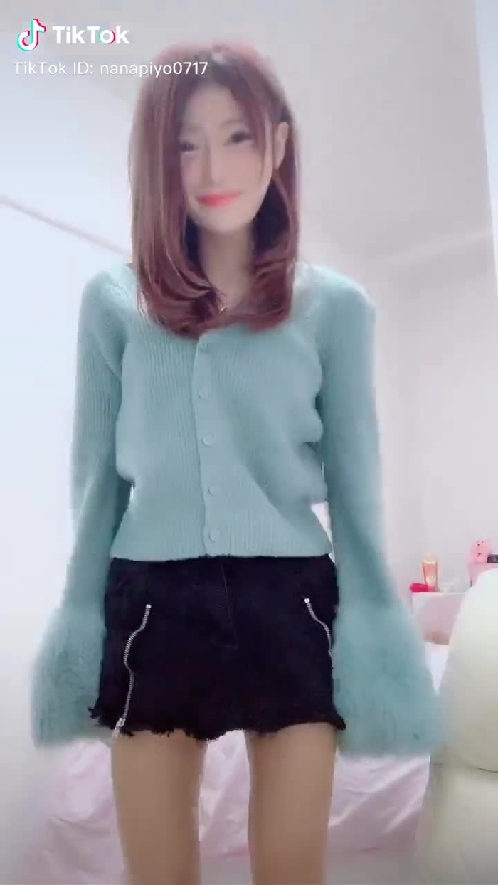 TikTok (ティックトック) で 七海ひな🐣💕 (@nanapiyo0717) の動画を見る 61