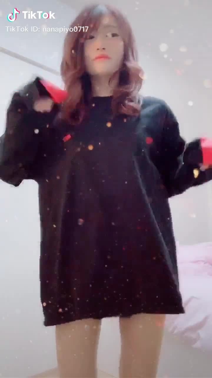 TikTok (ティックトック) で 七海ひな🐣💕 (@nanapiyo0717) の動画を見る 68