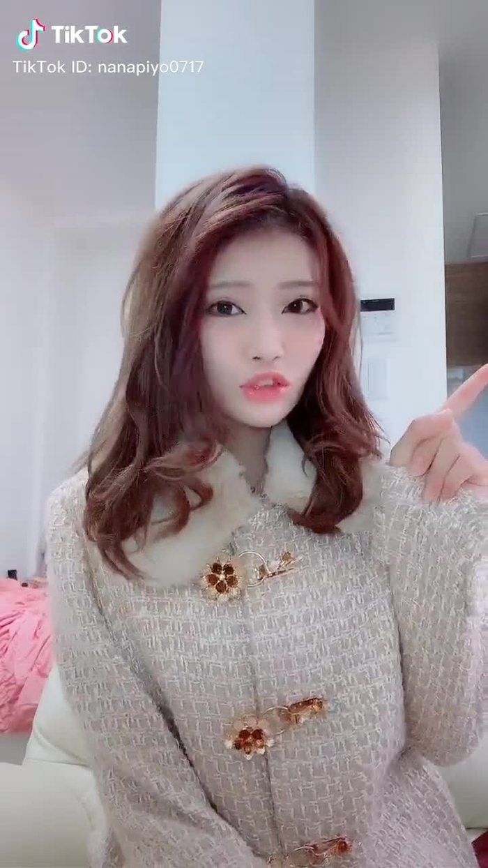 TikTok (ティックトック) で 七海ひな🐣💕 (@nanapiyo0717) の動画を見る 74