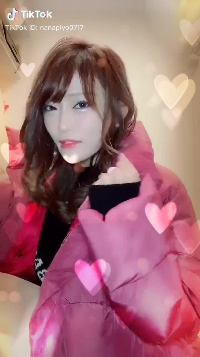TikTok (ティックトック) で 七海ひな🐣💕 (@nanapiyo0717) の動画を見る 77