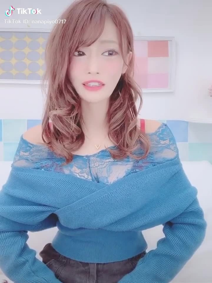 TikTok (ティックトック) で 七海ひな🐣💕 (@nanapiyo0717) の動画を見る 80