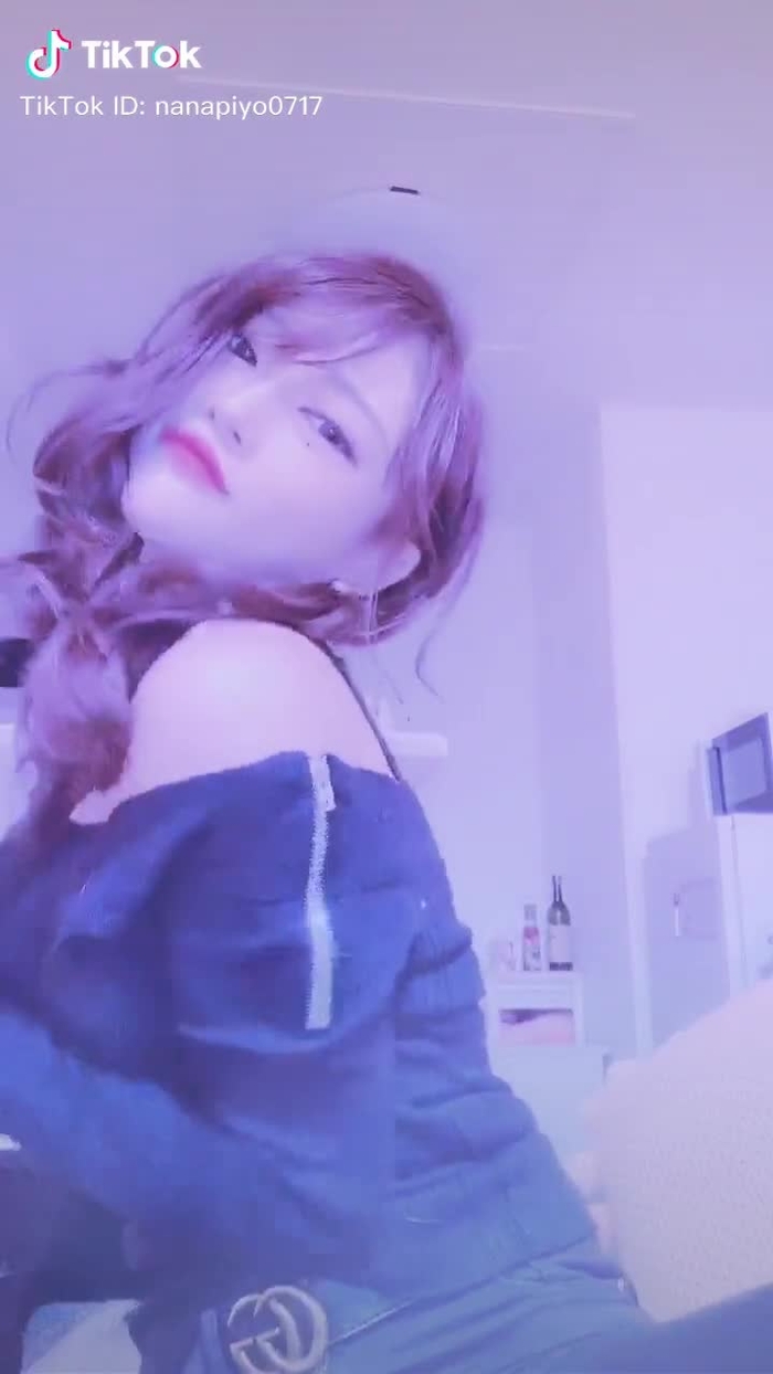 TikTok (ティックトック) で 七海ひな🐣💕 (@nanapiyo0717) の動画を見る 84