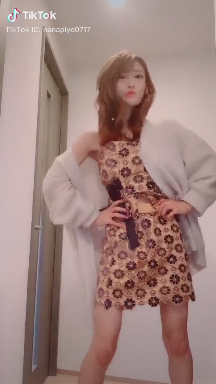 TikTok (ティックトック) で 七海ひな🐣💕 (@nanapiyo0717) の動画を見る 91