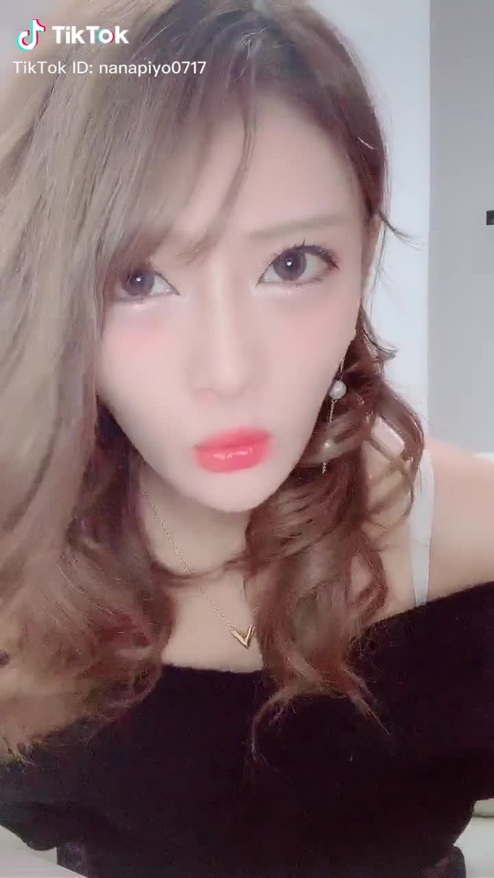 TikTok (ティックトック) で 七海ひな🐣💕 (@nanapiyo0717) の動画を見る 101