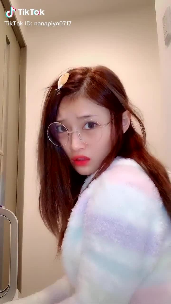 TikTok (ティックトック) で 七海ひな🐣💕 (@nanapiyo0717) の動画を見る 114
