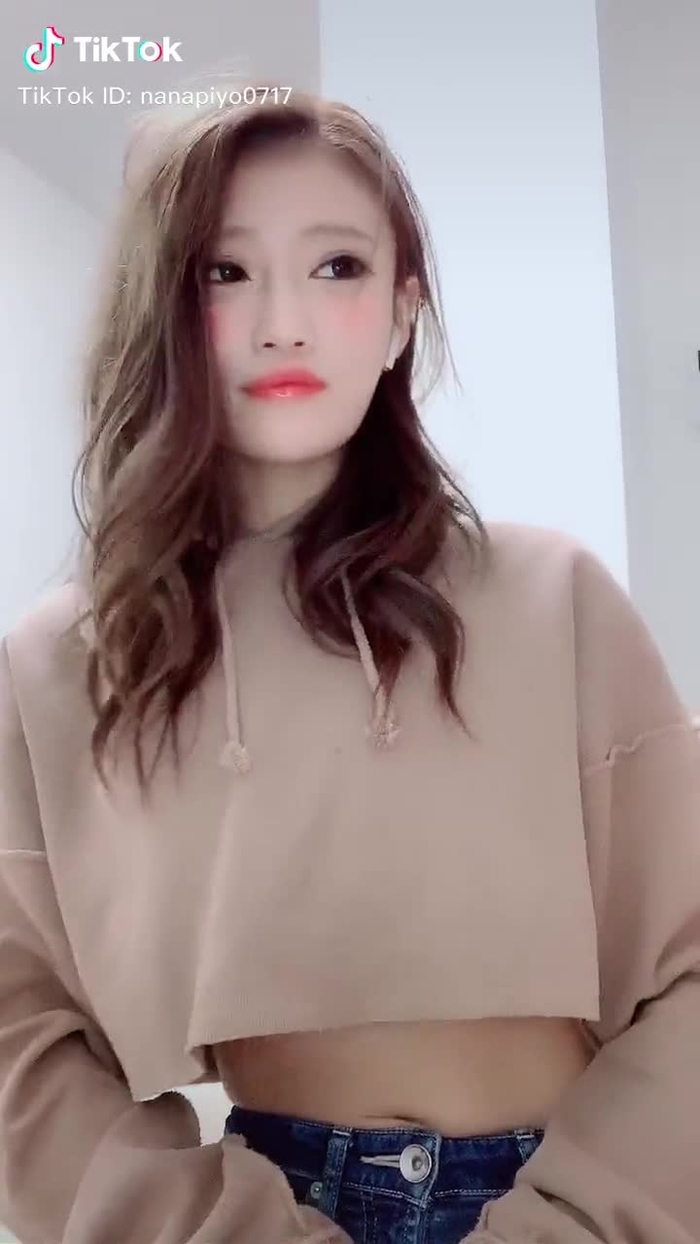 TikTok (ティックトック) で 七海ひな🐣💕 (@nanapiyo0717) の動画を見る 125