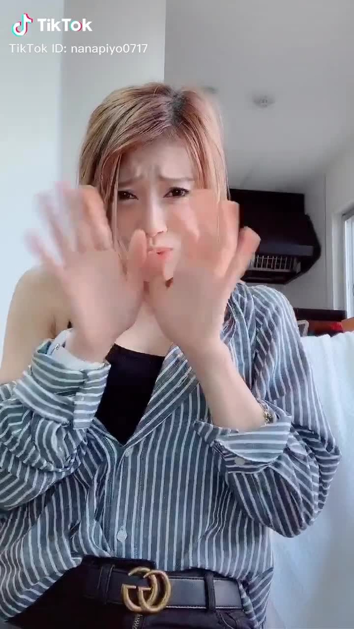 TikTok (ティックトック) で 七海ひな🐣💕 (@nanapiyo0717) の動画を見る 128