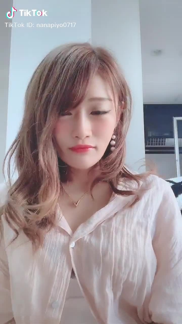 TikTok (ティックトック) で 七海ひな🐣💕 (@nanapiyo0717) の動画を見る 136