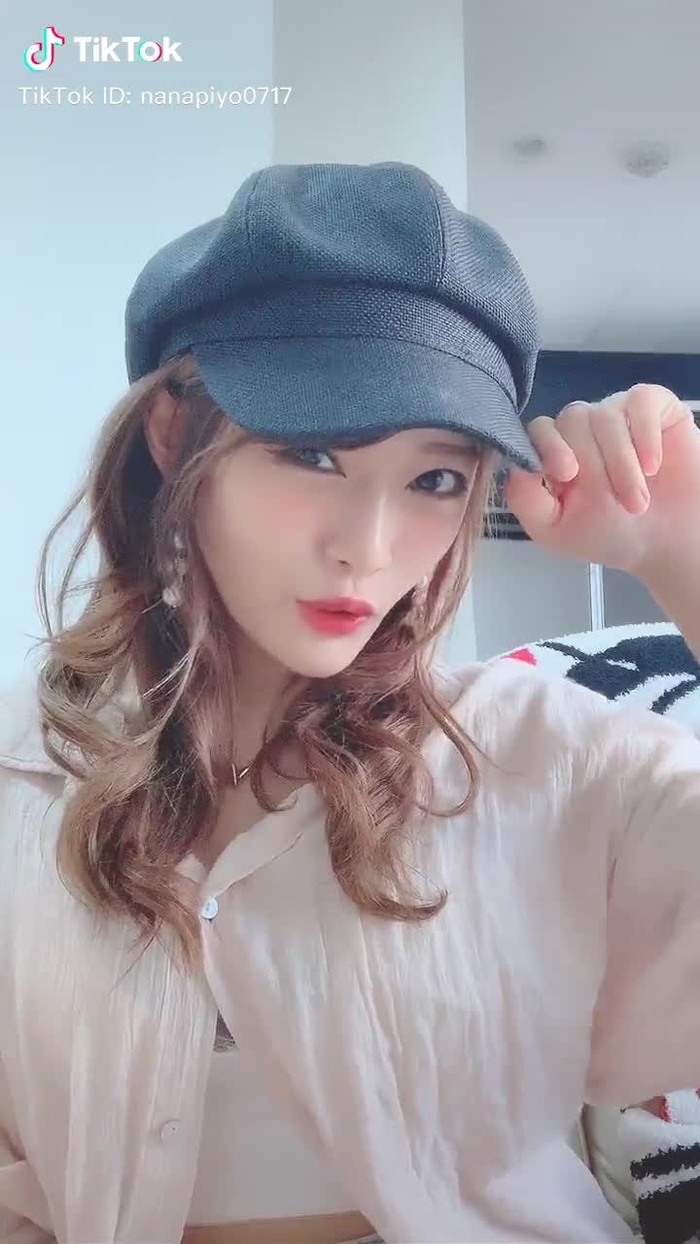 TikTok (ティックトック) で 七海ひな🐣💕 (@nanapiyo0717) の動画を見る 137