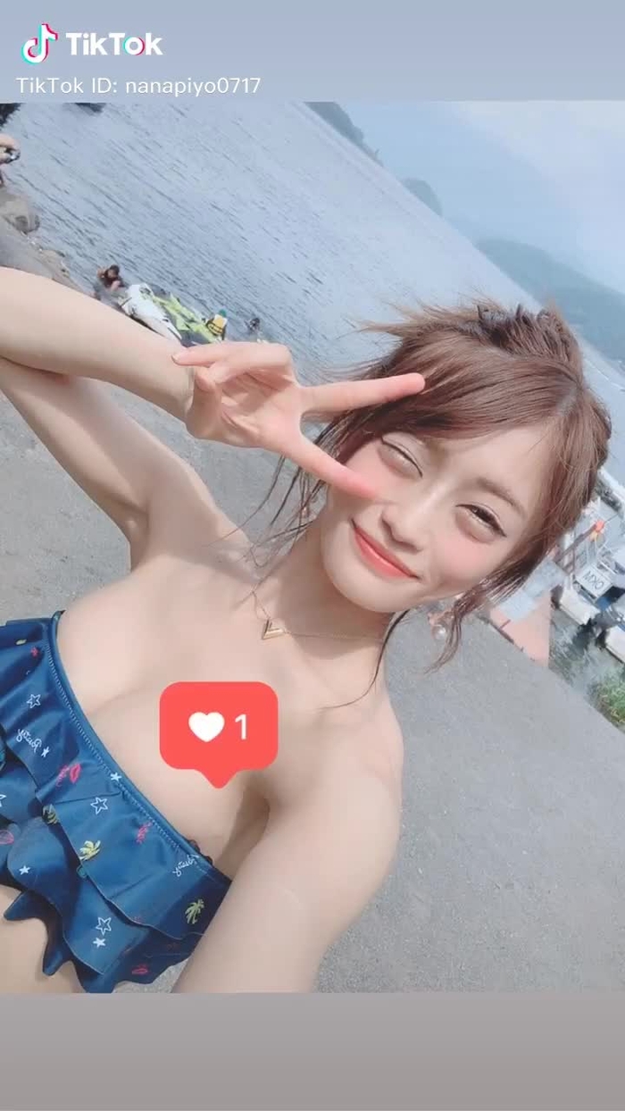 TikTok (ティックトック) で 七海ひな🐣💕 (@nanapiyo0717) の動画を見る 150