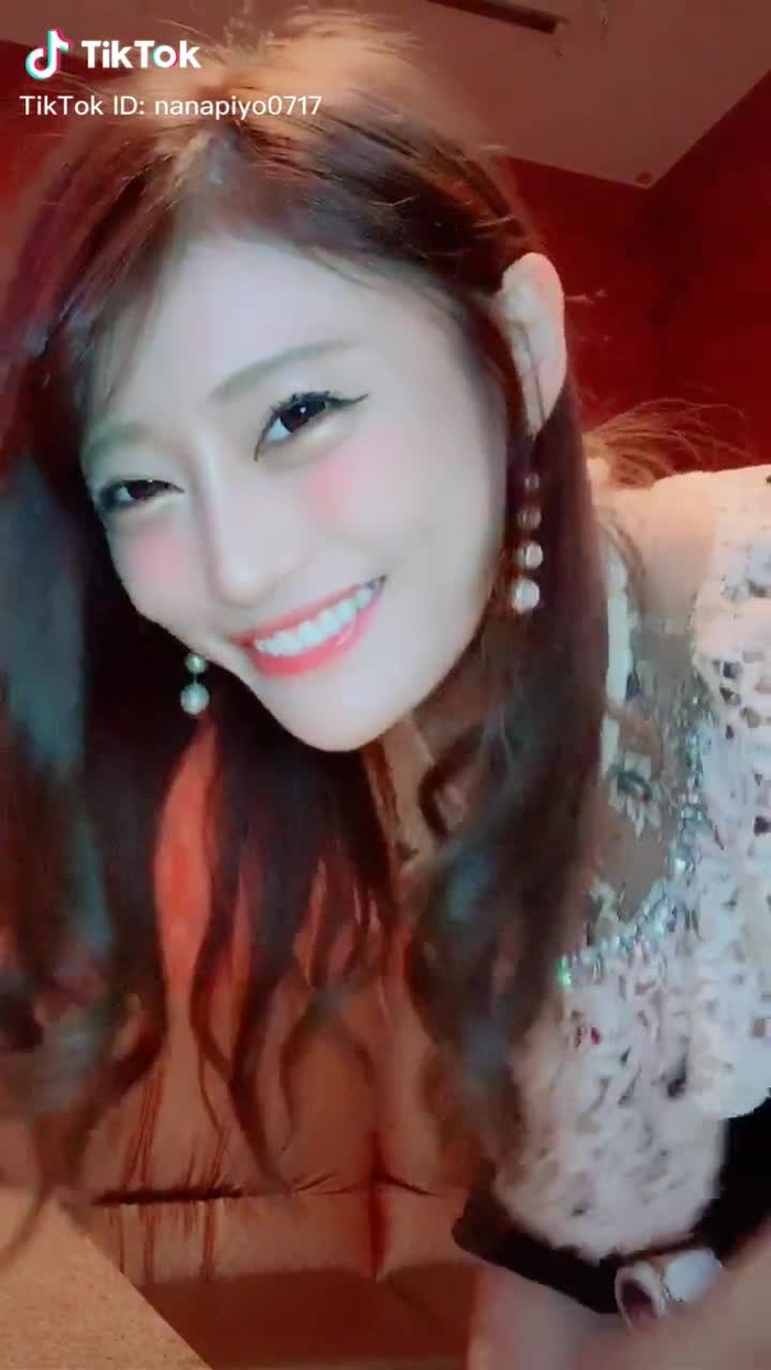 TikTok (ティックトック) で 七海ひな🐣💕 (@nanapiyo0717) の動画を見る 163