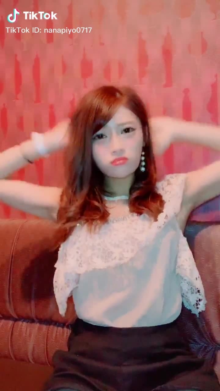 TikTok (ティックトック) で 七海ひな🐣💕 (@nanapiyo0717) の動画を見る 164