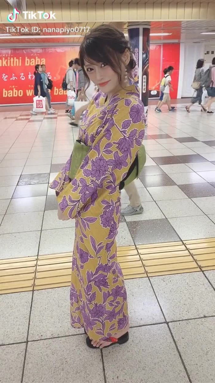 TikTok (ティックトック) で 七海ひな🐣💕 (@nanapiyo0717) の動画を見る 165