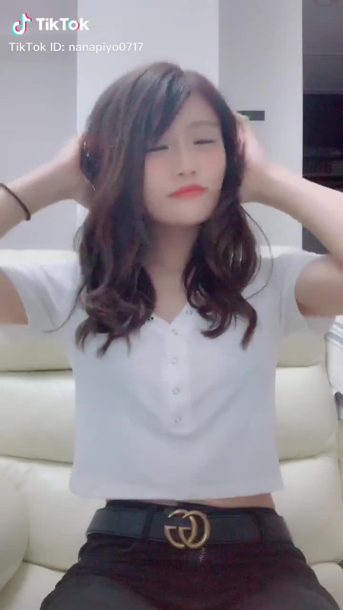 TikTok (ティックトック) で 七海ひな🐣💕 (@nanapiyo0717) の動画を見る 173