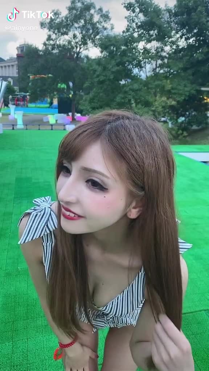 今日は何食べよっかな〜？