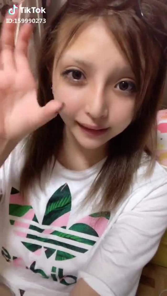 どすっぴんごめんなさい、最近メイクするのが面倒くさい、笑