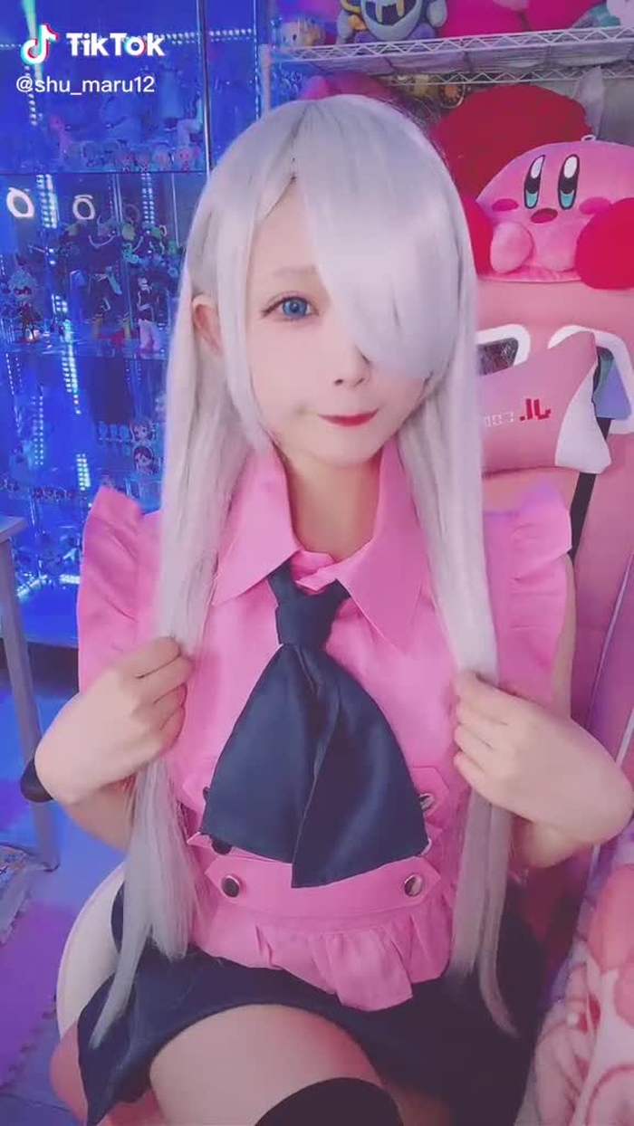 何回やっても上手く踊れないから諦めよ。 #七つの大罪 #エリザベス #ピアス忘れた #エリザベスコスプレ #七つの大罪コスプレ #内カメ反転