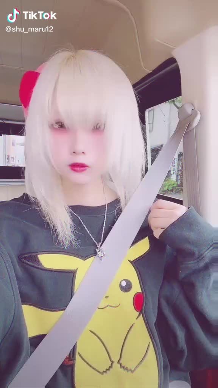 湿気！ボンバイェ！#死に毛に死に毛を付け足しました #ロン毛好き集まれ～
