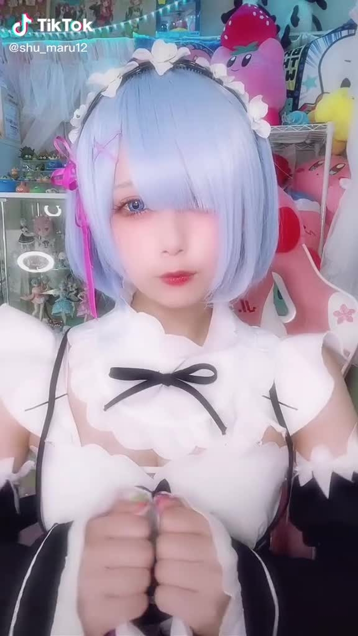 じゃじゃんけん✌(✋՞ ͜ʖ՞)👊 #内カメ反転 #レム #レムコスプレ #リゼロ