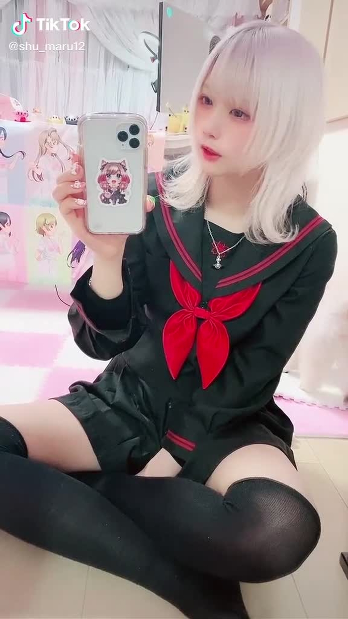 運営に消されたから、むくと目が合って笑っちゃったNGバージョン✌︎(笑)すぐ消されそう…