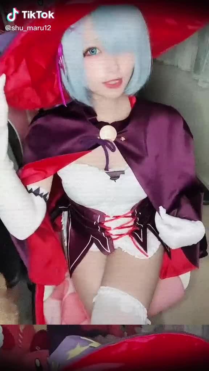 帽子が落ちないように必死(笑) #ハロウィン #ハロウィンダンス #リゼロ #レム #コスプレ #レムコスプレ  #宅コス #内カメ反転 #おすすめ