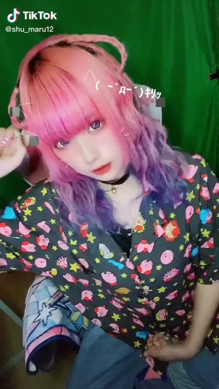 ニャーって感じの音源多いฅ(・▽・)ฅﾆｬｰ #猫耳 #地毛 #派手髪 #カービィ #カービィ好き #横揺れ って簡単やん思ってたけどむずくね🥺#おすすめ