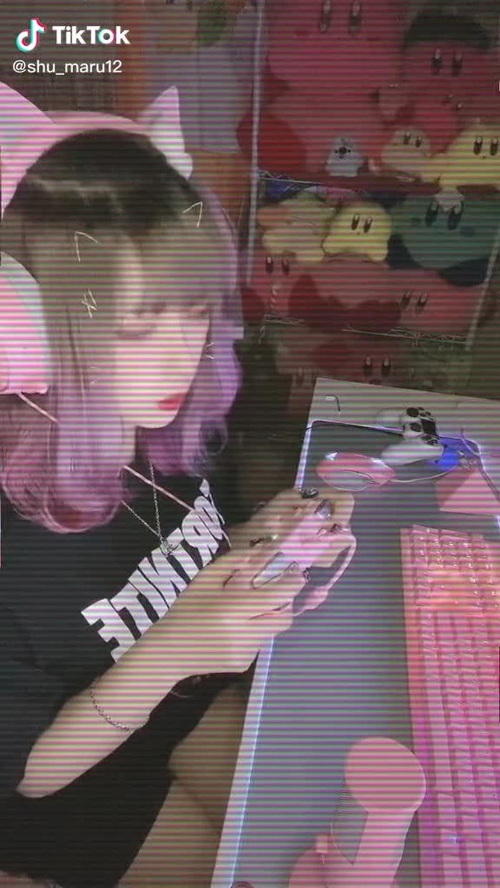 ニート…飽きないんだが…🙄 #ゲーム好き #フォートナイト女子 #フォートナイト #fortnite #引きこもり #ニート #おすすめ いつもは寝起きボサボサへあでゲームしてます。