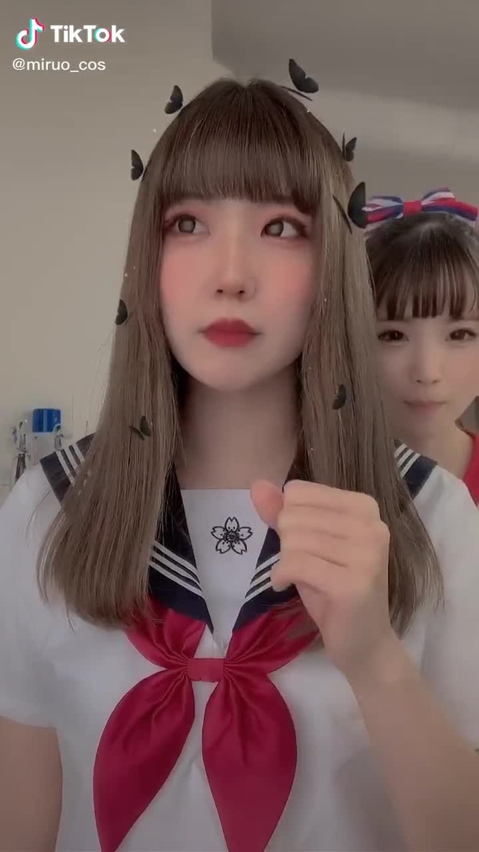 この日はVR映像の撮影！なんとガチャ引いて見れるんです🤩 #コンカフェ #制服  @くるるん🐥🌸倉坂くるる