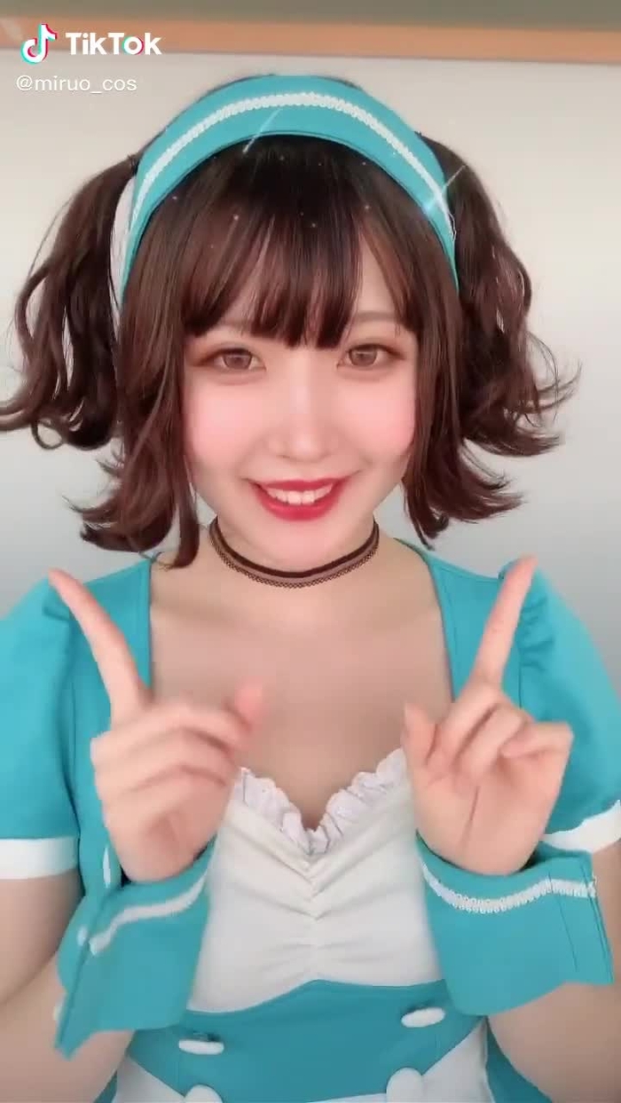 🌟TikTokフォロワー7万人突破ありがとう🌟 いつもコメントまでしっかり見てます❕これからもよろしくね☺️ #コスプレ