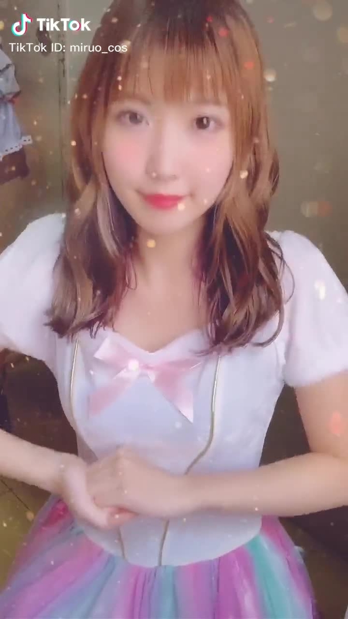 #ビビデバビデブー #1秒変身 本当の私はどっちでしょう