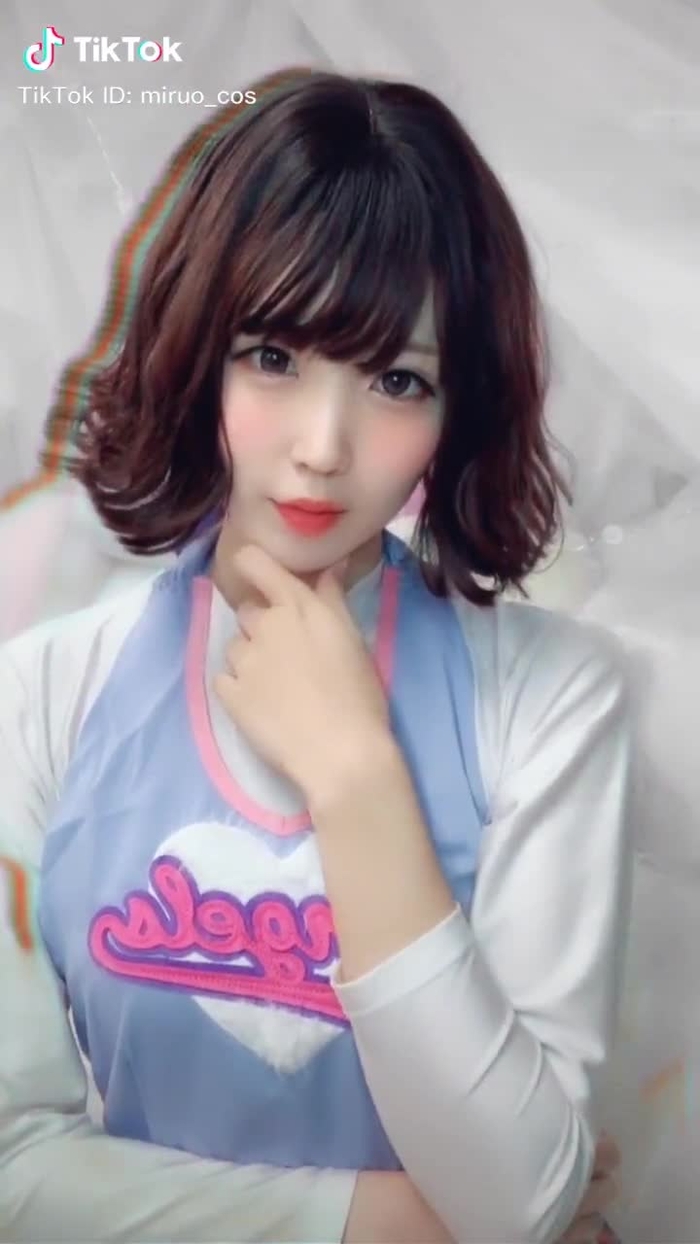 鼻の高さだけは気に入ってます #バブリーシェイク #コスプレイヤー  #チア #チアガール #大人の趣味時間 #cosplay #cosplayer #Cheer