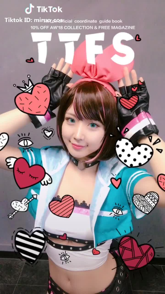 難しい…（笑） #フリーズチャレンジ #コスプレ #cosplay #キズナアイ #おすすめのりたい