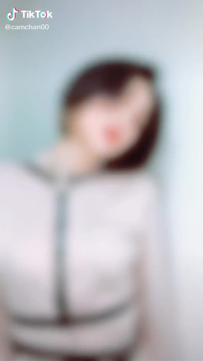 #少し待ってみて #ボディーハーネス#fashion
