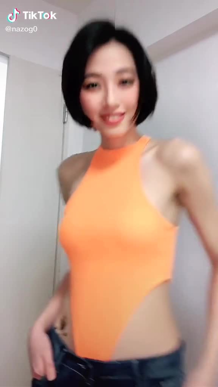 やっと洋服届いたから早速載せちゃお🧚🏻‍♀️腰の振り方教えて🕺😜お家でもファッョン楽しもう♪#自粛中#暇つぶしにどうぞ#おうちで過ごし隊 #ファッション
