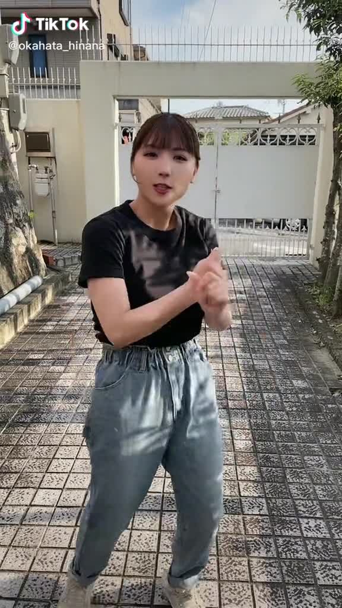 頭に残る曲だよね☺️☺️#なんでも言っちゃって #流行りに乗ってみた #髪に触ってキメハート #おすすめ乗りたい #運営さん大好き #fyp #dance