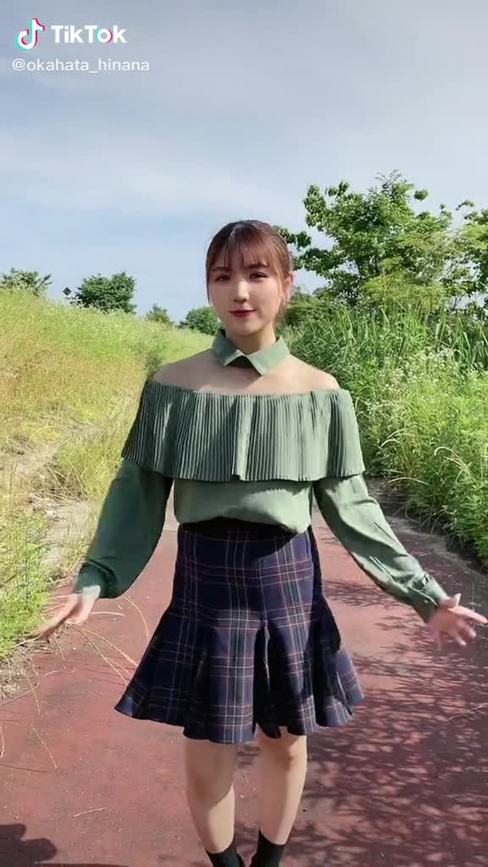 良く聞いてた曲😳💞#チェリーボム #silentSiren #チェリボム踊ってみた #チェリボム #香るどブリューオーディション #おすすめ乗りたい #あなたらしく #お家で過ごし隊 #楽しい毎日 #fyp #流行りに乗ってみた #踊ってみた