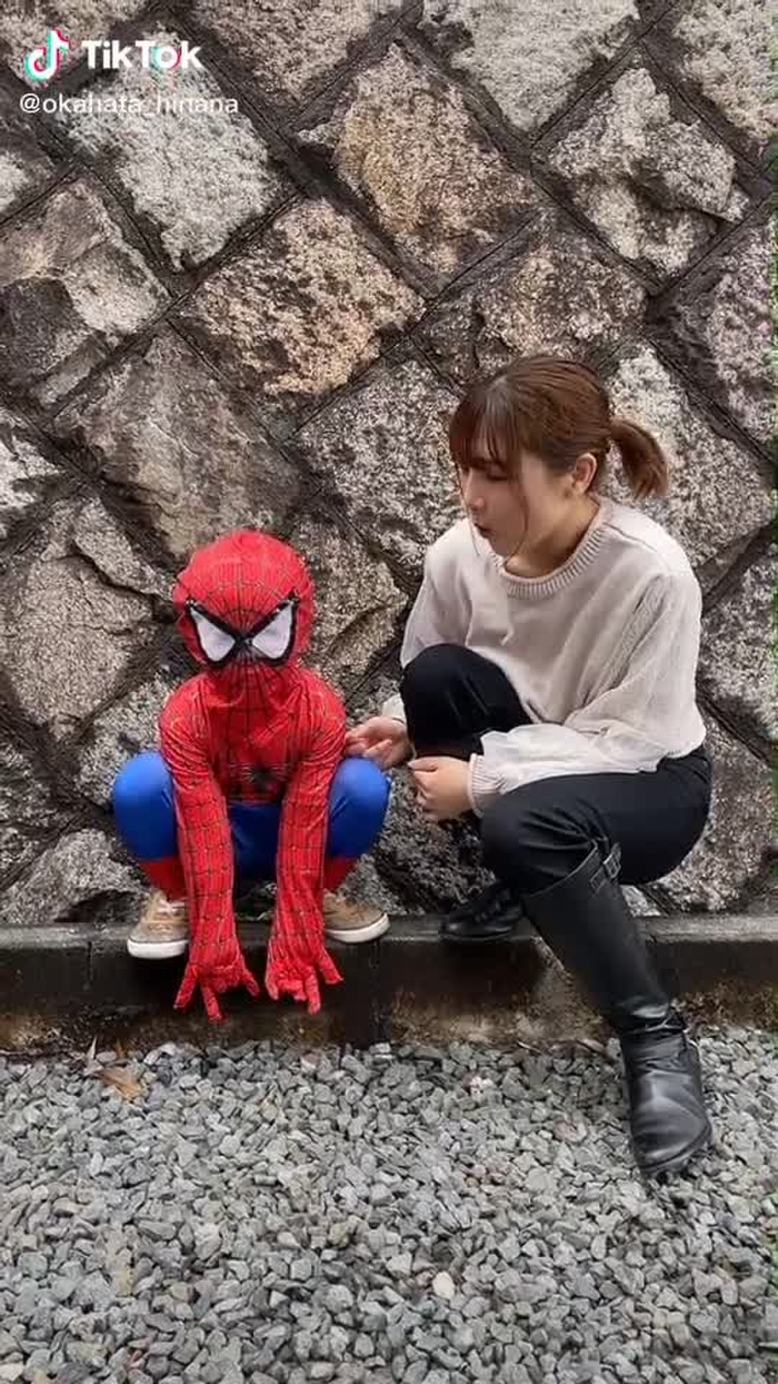 スパイダーマンと😳❤️#ピカピカの1年生 #スパイダーマン #姉弟 #姉弟の日常 #やってみた#女子高生 #おすすめ#弟が可愛すぎる #トレンド #女子高生
